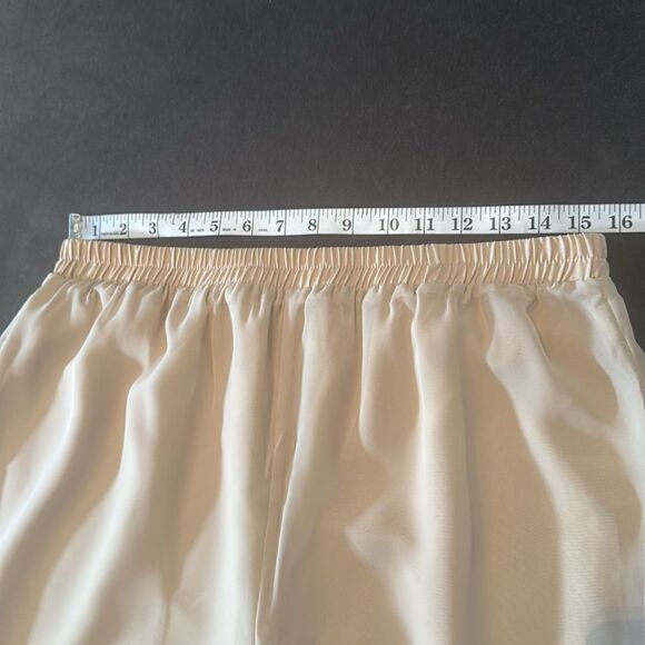 Women’s Chiffon 3 Piece PantSuit Long Jacket
Ribbon Detail Size 14 NWOT - Picture 12 of 14